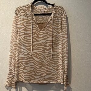 Chico's Sheer Beige Zebra Print Blouse Sz 2 = L 10/12
Classic, Boho, Glam,